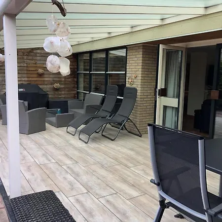 Equipped Bungalow, 5 Persons Holiday home