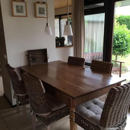 Equipped Bungalow, 5 Persons Holiday home *