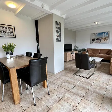 Equipped Bungalow, 5 Persons * Sint Maartensvlotbrug