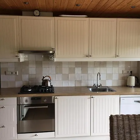 Equipped Bungalow, 5 Persons Vakantiehuis Sint Maartensvlotbrug