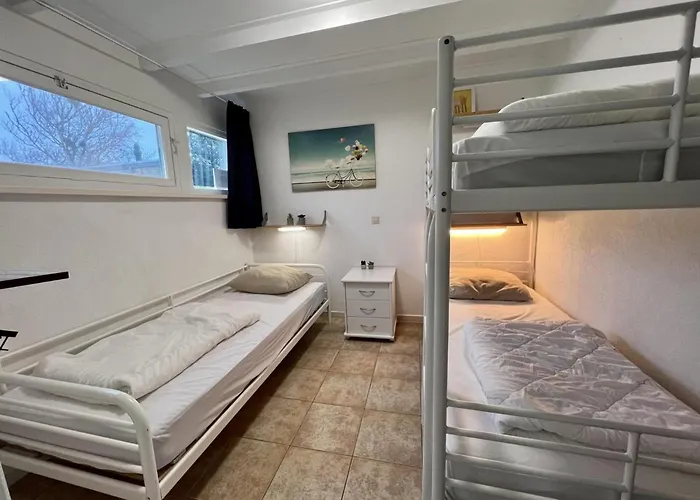 Дом отдыха Equipped Bungalow, 5 Persons *