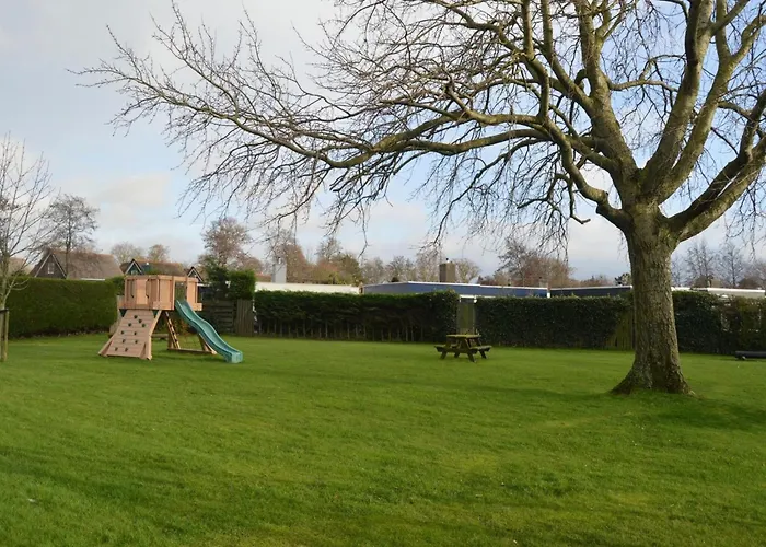 Equipped Bungalow, 5 Persons Дом отдыха