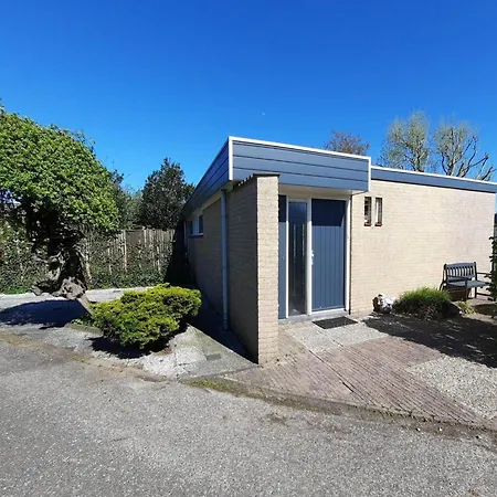 Дом отдыха Equipped Bungalow, 5 Persons Sint Maartensvlotbrug