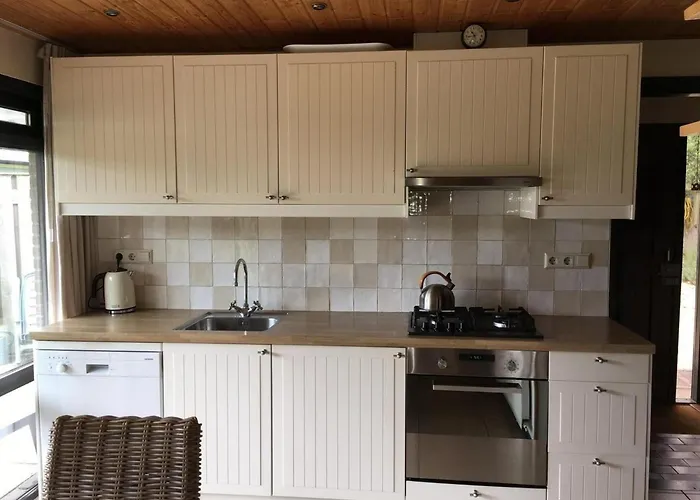 Дом отдыха Equipped Bungalow, 5 Persons